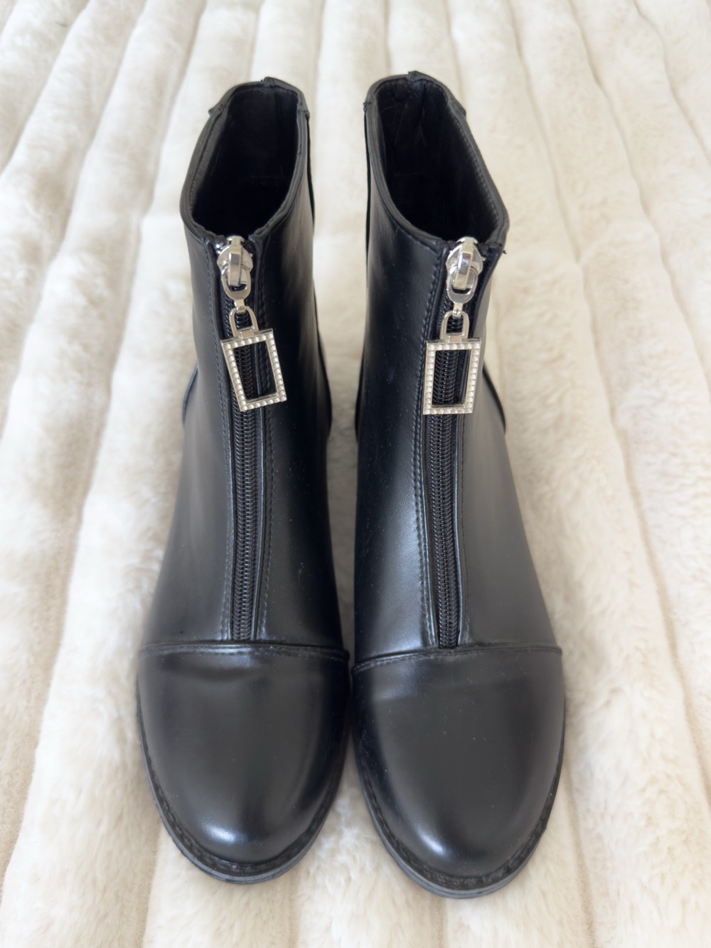 Stylish Black Front-Zip Women's Ankle Boots